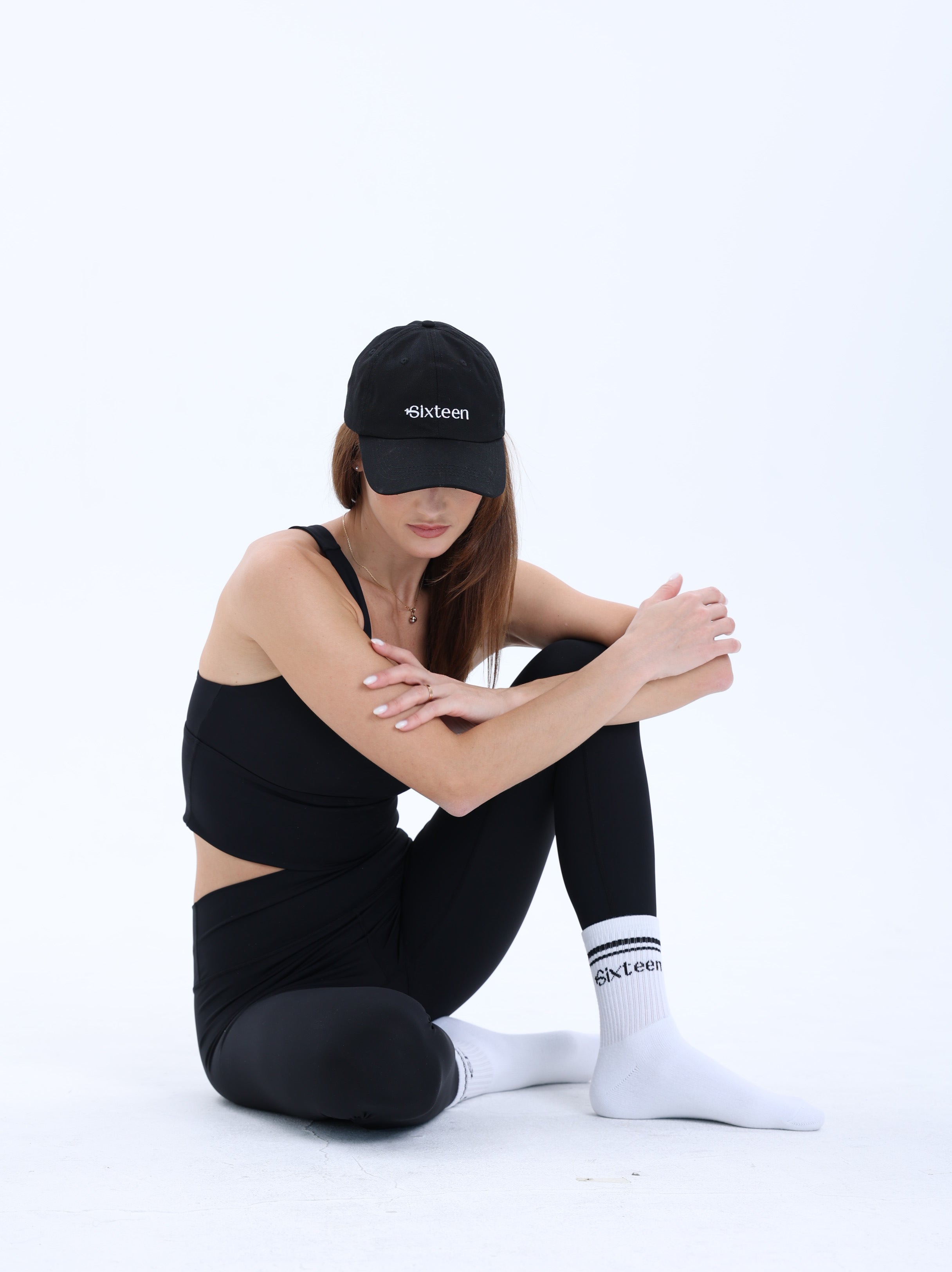 Sixteen Socks, Karma White